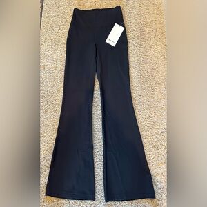 Lululemon Groove SHR Flare Pant Nulu NWT